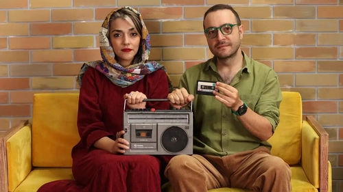 نمایش «مه» با بازی نیما نافع و فرنوش نیک‌اندیش روی صحنه می‌رود