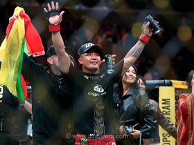 پیروزی جاشوا ون برابر پانتوجا و حفظ عنوان قهرمانی وزن مگس در UFC 331
