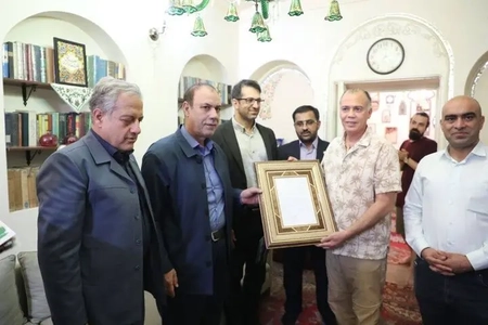 بازدید فرماندار تهران از خانه تاریخی اصلانی و تقدیر از احیاگر آن