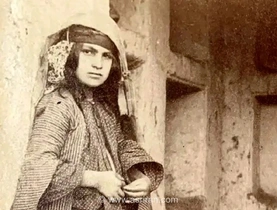 عکس دسته‌جمعی یک «خانوادۀ کُرد» در دوران قاجار