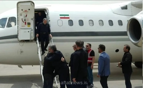 سید عباس عراقچی، وزیر امور خارجه ایران، برای شرکت در آیین پیاده‌روی اربعین حسینی وارد نجف اشرف شد