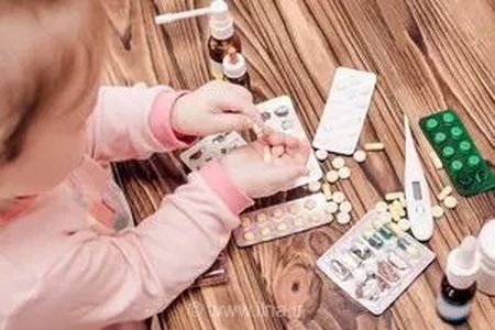هشدار جدی سازمان غذا و دارو: خطر مرگبار مسمومیت کودکان با متادون در کمین خانواده‌ها