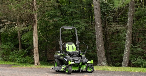 بررسی ماشین چمن‌زن برقی MaximusZ از شرکت Greenworks؛ قدرت پنج موتور در یک دستگاه