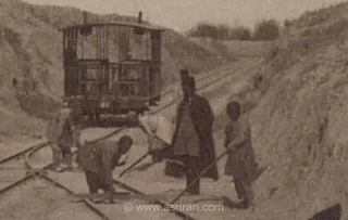تصویری دیدنی از کارگران راه آهن تهران-شاه عبدالعظیم در دوران قاجار