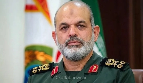 سرلشکر وحیدی: با تهدیدات دشمن قاطعانه برخورد می‌کنیم