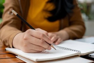 فراموشی دست‌خط در عصر هوش مصنوعی: تاثیر بر مغز چیست؟