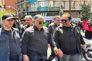 حضور وزیر نفت به همراه معاونانش در مراسم تشییع رهبر شهید انقلاب