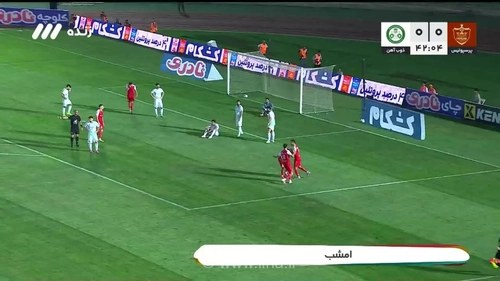 گلزنی علی علیپور، پرسپولیس را در مقابل ذوب آهن پیش انداخت