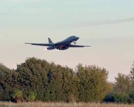 تأکید داونینگ استریت بر ایمن بودن پایگاه RAF Fairford پس از خروج بمب‌افکن‌های آمریکا