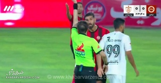 درگیری لفظی مغانلو با داور در بازی تراکتور و پرسپولیس