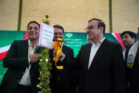 استاندار قزوین: دانش‌آموزان باید سواد رسانه‌ای کسب کنند