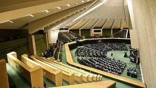 اقتدار خارجی، پایداری اقتصادی؛ تاکید نماینده مجلس