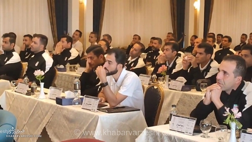 وداع تلخ داوران فوتبال ایران با همکار فقید؛ لحظات احساسی و اشک‌های داوران در یادبود فرشید افشار