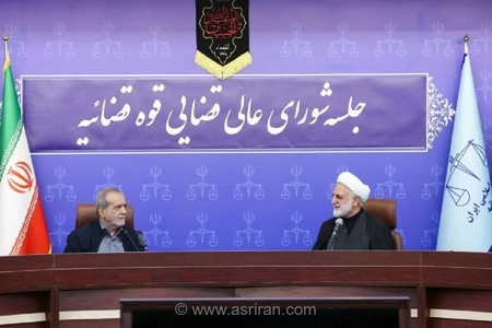 پزشکیان: رهبر انقلاب مرجع نهایی تصمیم‌گیری در نظام جمهوری اسلامی ایران هستند؛ انسجام ملی لازمه عبور از شرایط کنونی است