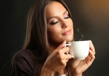 چرا برخی افراد به کافئین واکنش کمتری نشان می‌دهند؟