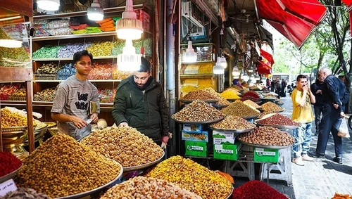 بازار تهران نوسازی می‌شود؛ مخالفت با انتقال به خارج از مرکز شهر