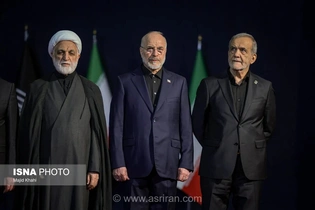 حضور سران سه قوه در مراسم ادای احترام بر پیکر رهبر شهید انقلاب (عکس)