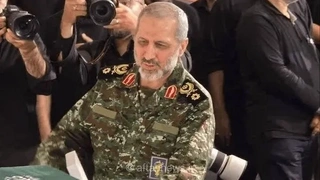 حضور فرمانده هوافضای سپاه در مصلی تهران برای وداع با پیکر رهبر شهید انقلاب