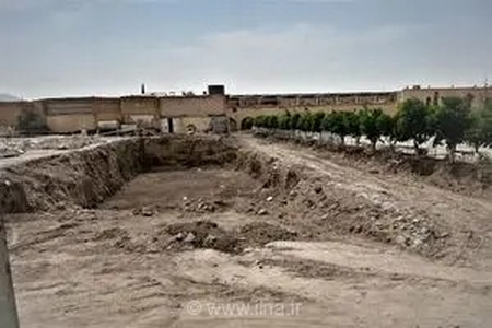 روایت متناقض شهرداری و میراث از گودبرداری میدان نقاره‌خانه/شهرداری شیراز: مجوزهای مکتوب گودبرداری موجود است
