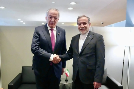 دیدار عراقچی و وزیر خارجه تاجیکستان در حاشیه مجمع عمومی سازمان ملل