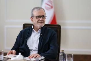 پزشکیان در کرج برای آیین سال زراعی حاضر شد