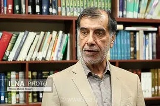 تدوین مکتب رهبر شهید برای آیندگان ضروری است
