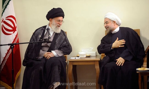 تصاویری تاریخی از رهبر شهید انقلاب و حسن روحانی در تنگه هرمز منتشر شد