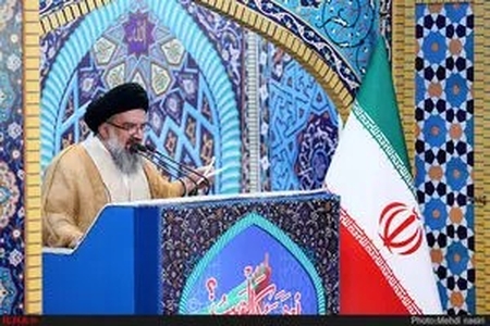 آیت‌الله خاتمی در نماز جمعه تهران: حضور پرشور مردم در تشییع رهبر شهید، رژه پیروزی و مانور اقتدار جهان اسلام بود