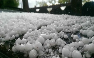 زخمی شدن ده‌ها کودک در سوئیس بر اثر بارش تگرگ‌های سنگین