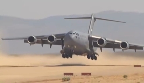 رزمایش فرود هواپیمای C-17 آمریکا؛ آیا به دنبال سرقت اورانیوم ایران است؟