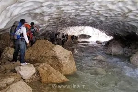جان باختن یک گردشگر در اثر ریزش تونل برفی ازنا