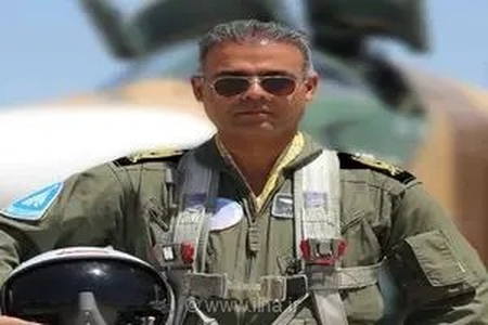 بازگشت پیکر مطهر خلبان شهید مجید کاظمی به شیراز؛ ادای احترام هم‌رزمان در پایگاه شهید دوران