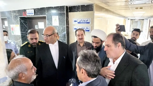 دستور فرماندار ساوه برای درمان رایگان مصدومان واژگونی اتوبوس