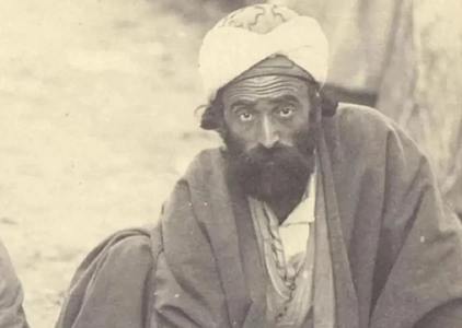 عکس یادگاری مارگیرها با مار در دوران قاجار