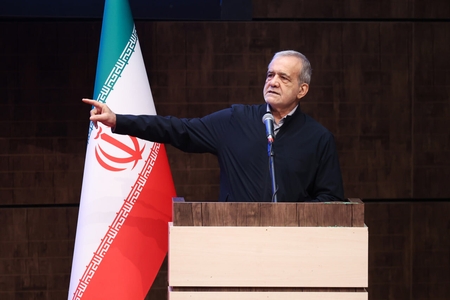 پزشکیان: با بمب و موشک نمی‌توان جامعه را تسلیم کرد