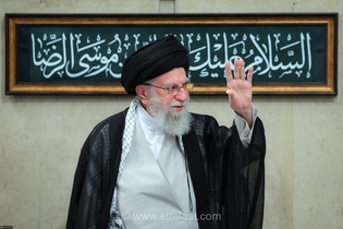 پیکر رهبر شهید انقلاب در حرم مطهر رضوی به خاک سپرده شد