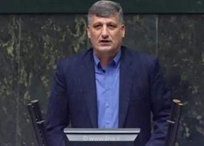 رسایی و حاشیه‌سازی در مجلس؛ نماینده: الان وقت انتخابات نیست