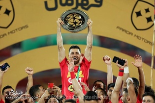پیراهن پرسپولیس آرزوی من بود/ به بزرگی خودتون ببخشید! +عکس