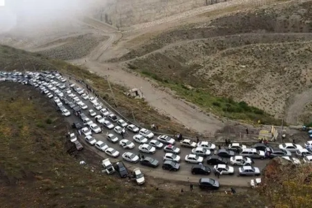 ترافیک نیمه‌سنگین در جاده‌های هراز و چالوس و بارش باران