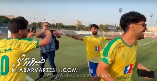 جشن خیابانی آبادانی‌ها پس از صعود به لیگ برتر؛ انصراف غیرمنتظره مس رفسنجان مسیر طلایی‌ پوشان را هموار کرد