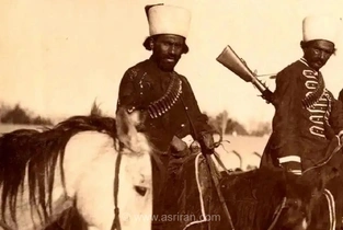 تصویری از سربازان فوج جلالی اصفهان در دوران قاجار