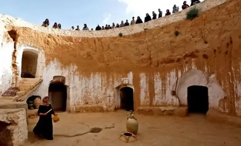 زندگی در دل زمین؛ معماری شگفت‌انگیز خانه‌های زیرزمینی در تونس