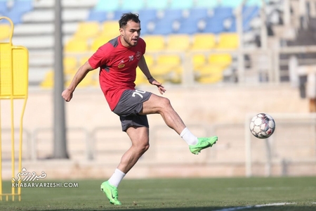 اورونوف می‌تواند گره خط حمله پرسپولیس را باز کند
