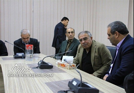 غیبت چهره‌های سرشناس در جشن هشتاد و یکمین سالگرد استقلال