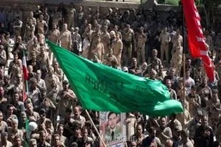 عاشورای حسینی در لرستان؛ طنین سوگ و ماتم در آیین کهن گل‌مالی خرم‌آباد