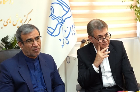 تجمع داروسازان مشهد با میانجی‌گری استانداری و بیمه سلامت لغو شد