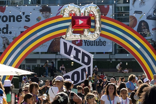 VidCon پس از ۱۶ سال، شهر آناهایم را ترک می‌کند و با LIONS ادغام می‌شود