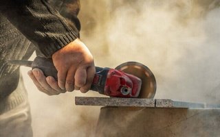 خطر بیماری ریوی سیلیکوزیس ناشی از کار با سنگ مصنوعی