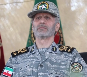 تسلیت فرمانده کل ارتش به وزیر امور خارجه بابت درگذشت خواهر