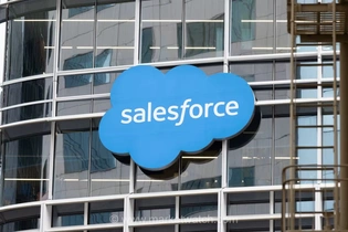افزایش چشمگیر سهام Salesforce با رشد درآمد ناشی از تحولات هوش مصنوعی